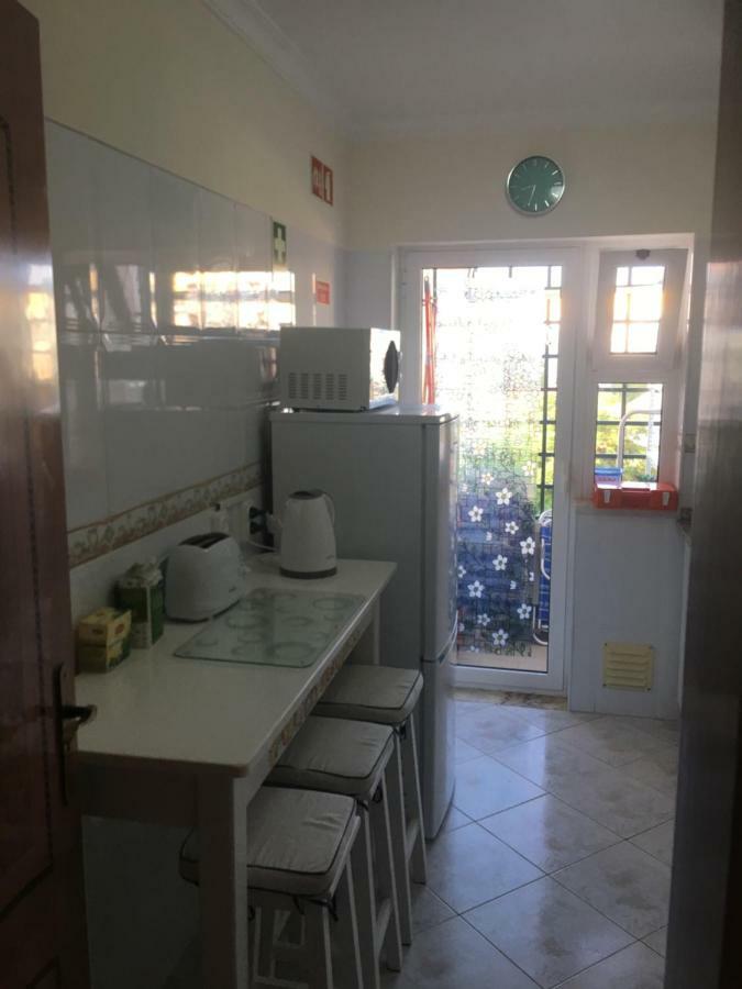 Quiet Apartment Overlooking The Swimming Pool Armacao de Pera Exterior photo