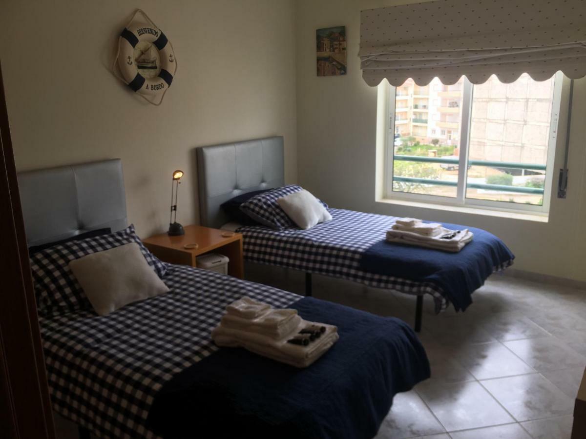 Quiet Apartment Overlooking The Swimming Pool Armacao de Pera Exterior photo
